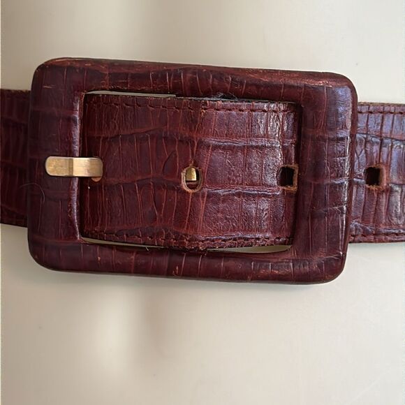 Vintage 80s Mondi Brown Wide Leather Belt with Crocodile Embossed Texture - Picture 2 of 7